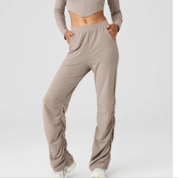 ALO Yoga Pants - Alo Yoga Ruched Soft Sculpt Pants Taupe Beige Scrunched Wide Leg Buttery Size XS